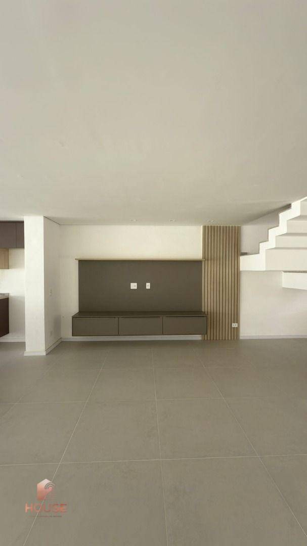 Casa de Condomínio para alugar com 3 quartos, 260m² - Foto 28