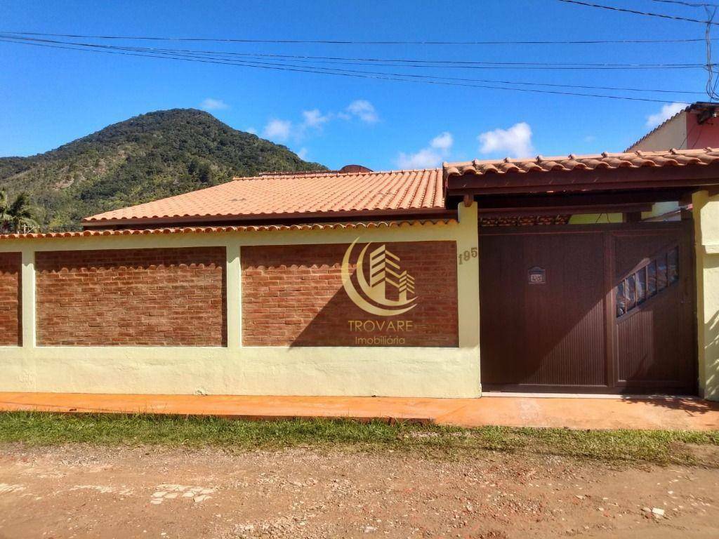 Casa à venda e aluguel com 3 quartos, 150m² - Foto 3