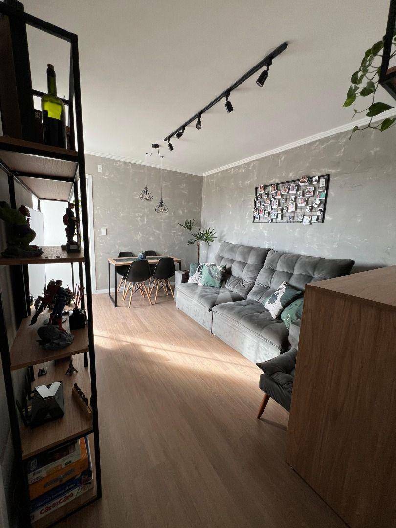 Apartamento à venda com 2 quartos, 44m² - Foto 2