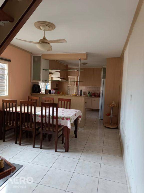 Casa à venda com 4 quartos, 184m² - Foto 5