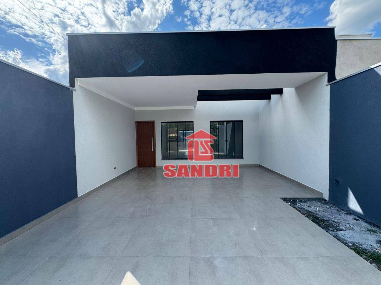 Casa à venda com 3 quartos, 80m² - Foto 1