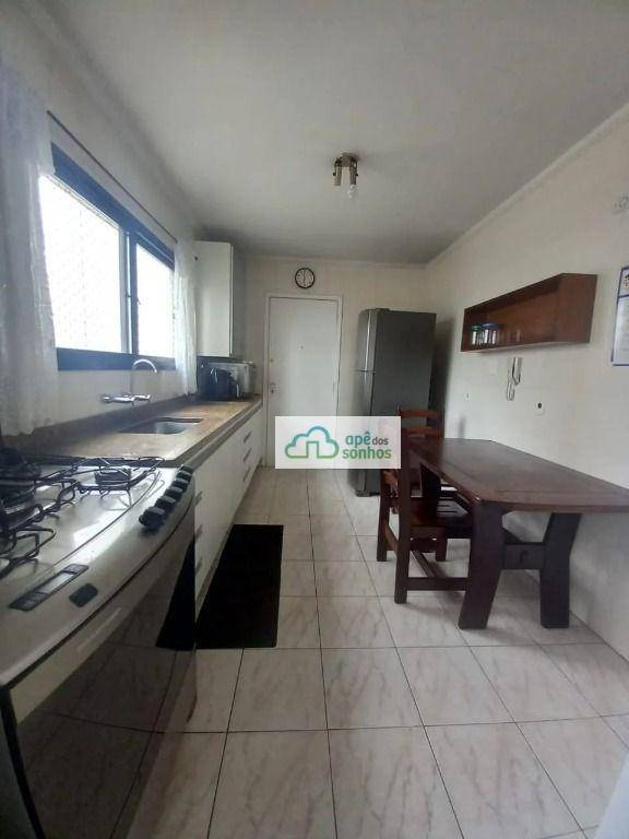 Apartamento para alugar com 3 quartos, 96m² - Foto 17