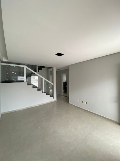 Casa à venda com 3 quartos, 160m² - Foto 2