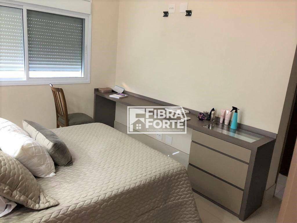 Casa de Condomínio à venda com 4 quartos, 330m² - Foto 22