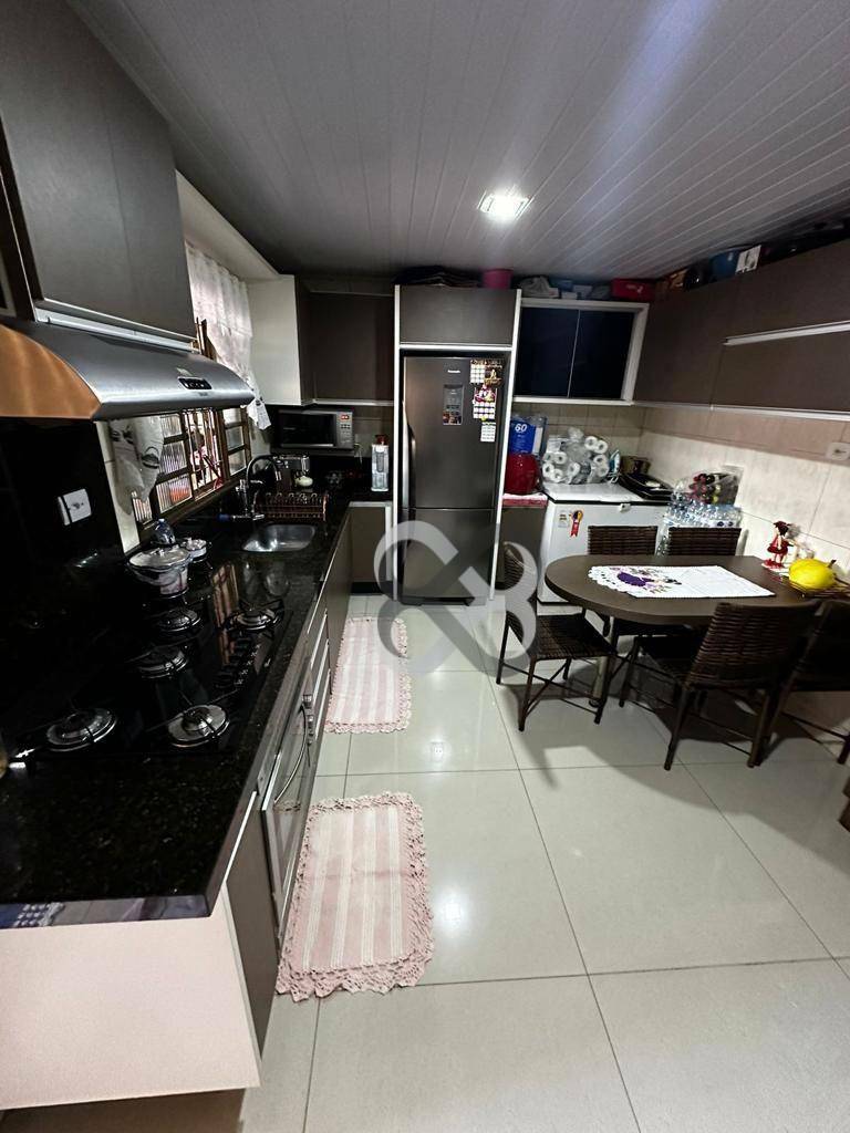 Casa à venda com 2 quartos, 145m² - Foto 13