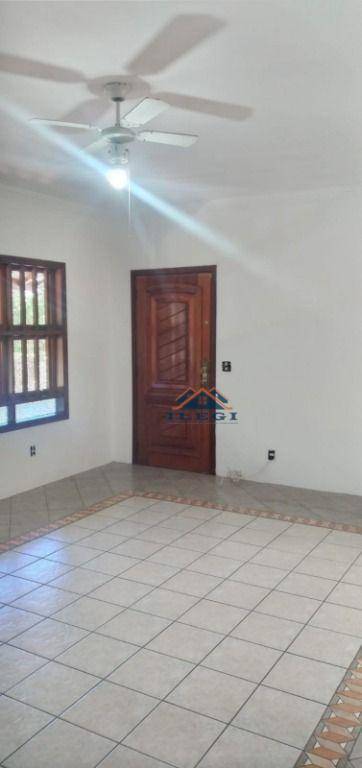 Casa à venda com 3 quartos, 270m² - Foto 13