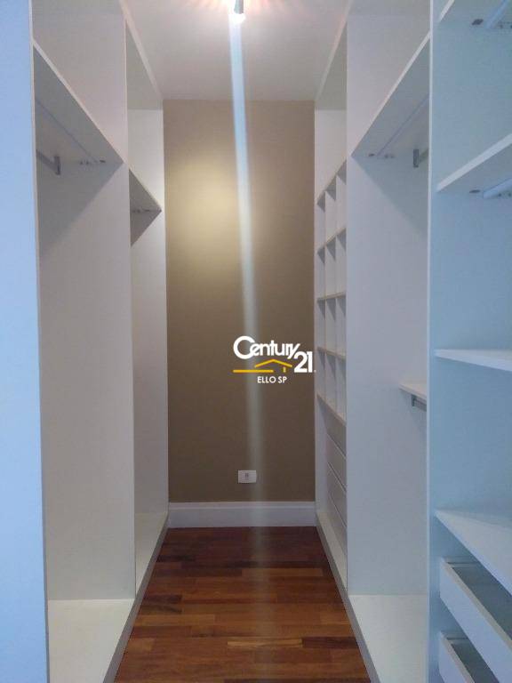 Apartamento para alugar com 3 quartos, 190m² - Foto 12