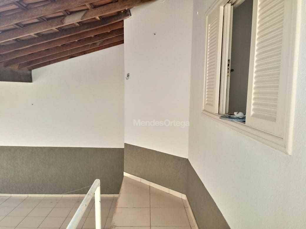 Casa à venda com 3 quartos, 178m² - Foto 6