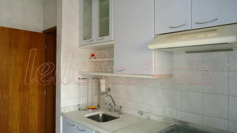 Apartamento para alugar com 2 quartos, 81m² - Foto 11