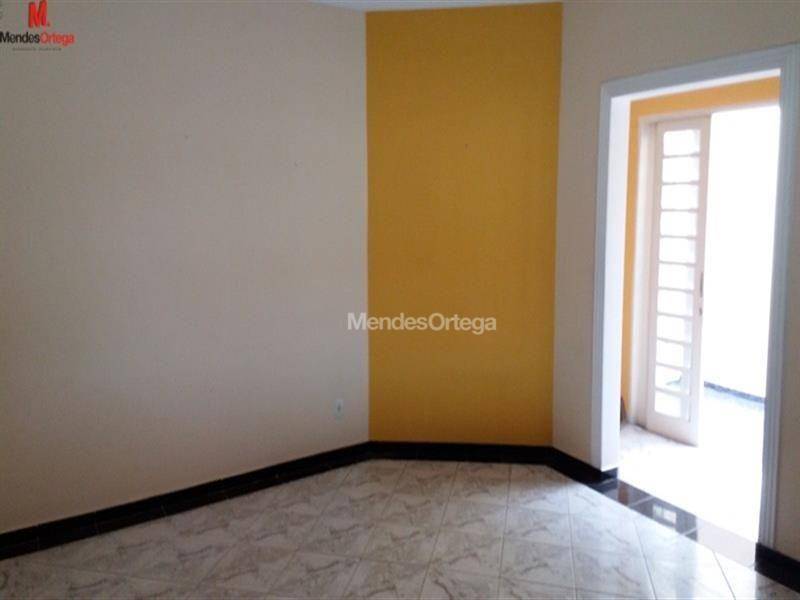 Casa à venda com 2 quartos, 180m² - Foto 3