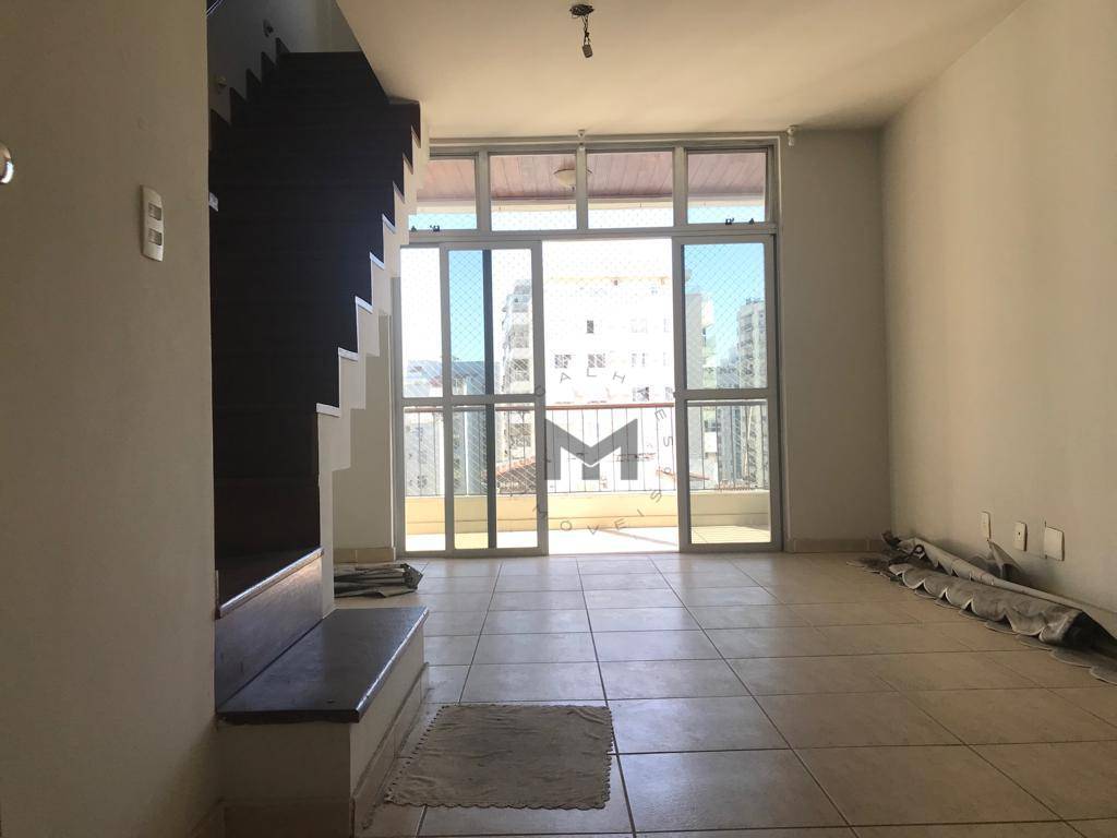 Cobertura à venda com 3 quartos, 200m² - Foto 2