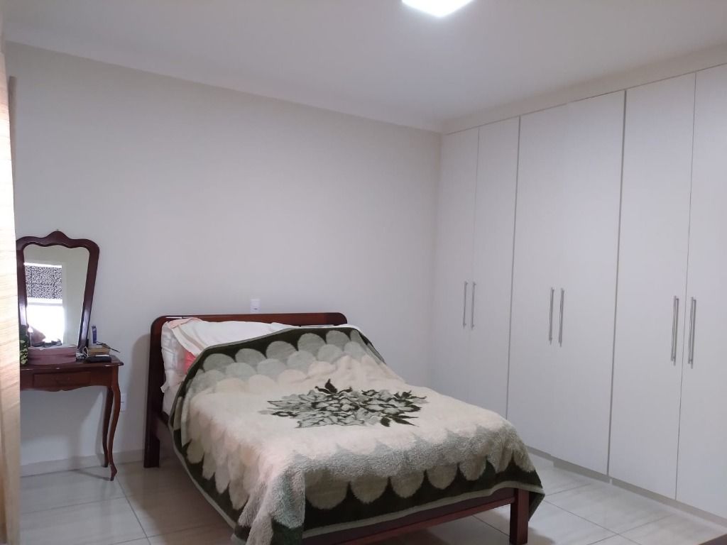 Casa à venda com 3 quartos, 200m² - Foto 16