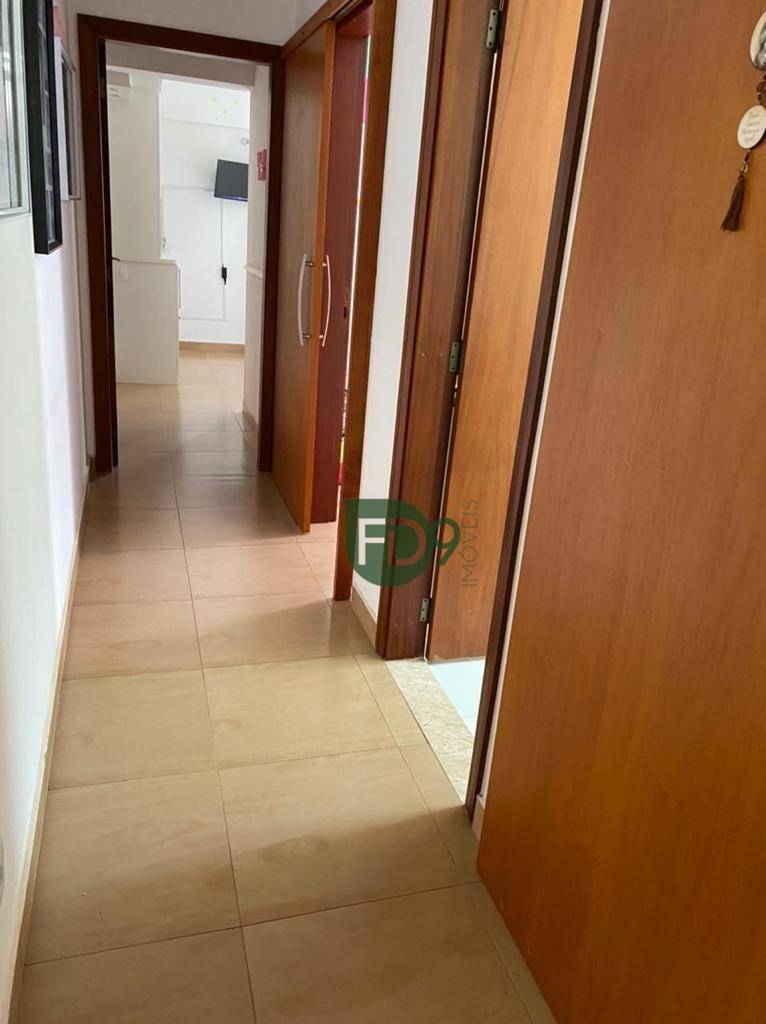 Apartamento à venda com 3 quartos, 130m² - Foto 5