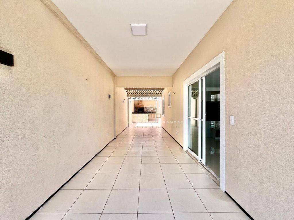 Casa de Condomínio à venda com 4 quartos, 165m² - Foto 15