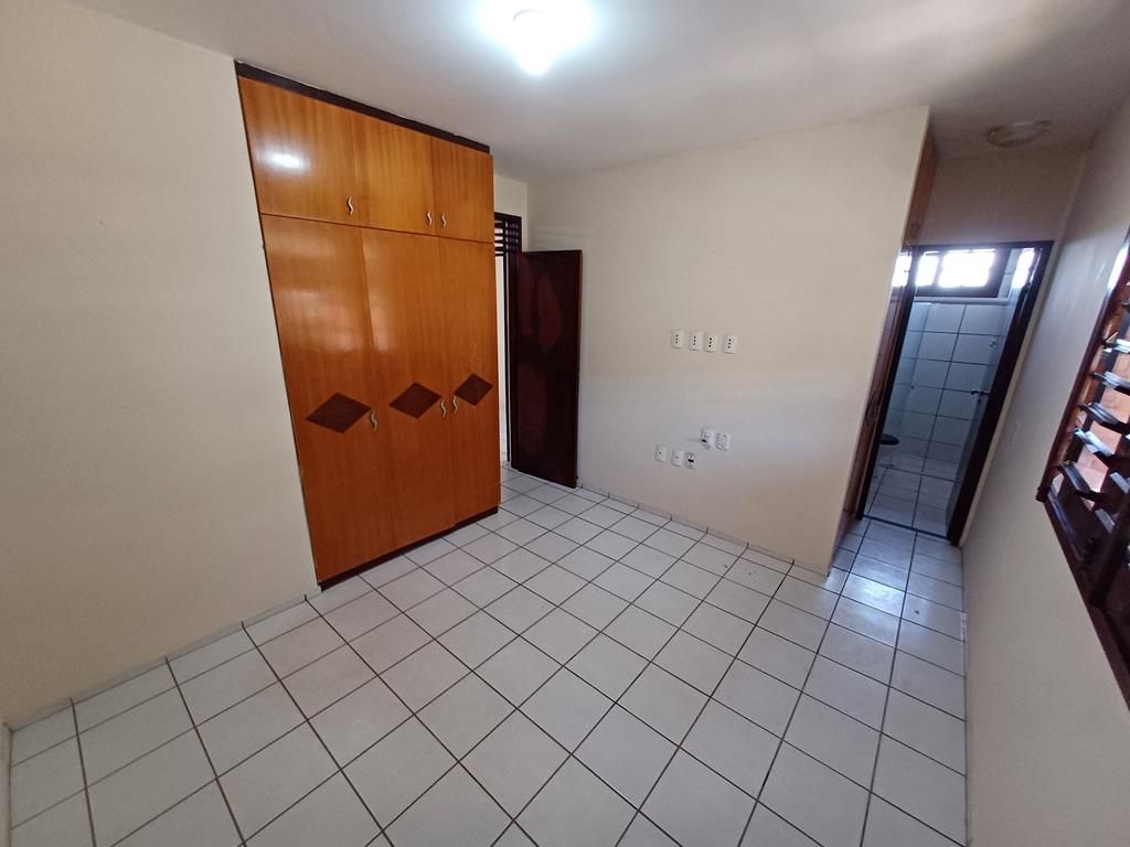 Casa para alugar com 3 quartos, 800m² - Foto 30