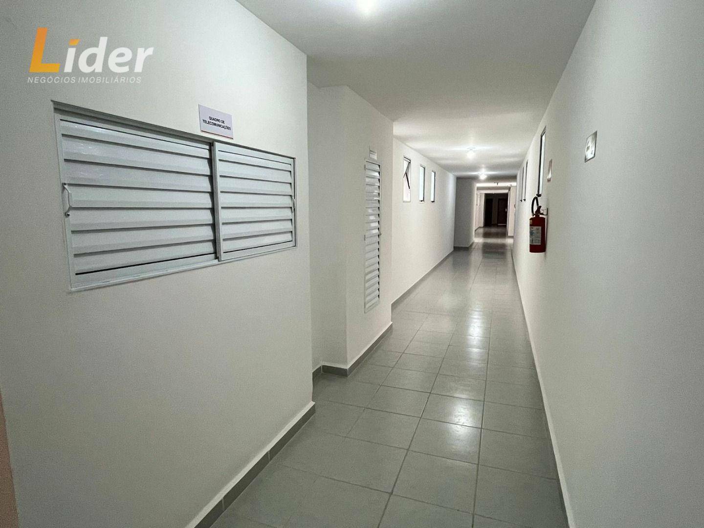 Apartamento à venda com 2 quartos, 70m² - Foto 10