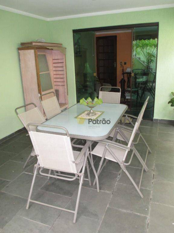 Sobrado à venda com 3 quartos, 220m² - Foto 3