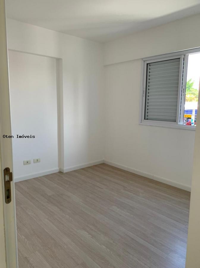 Apartamento à venda com 3 quartos, 110m² - Foto 19