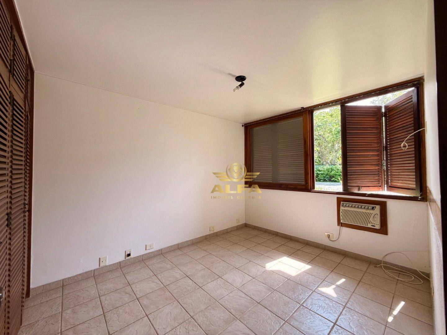 Casa de Condomínio à venda com 4 quartos, 350m² - Foto 28