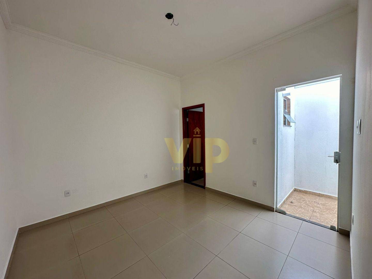 Casa à venda com 2 quartos, 70m² - Foto 11