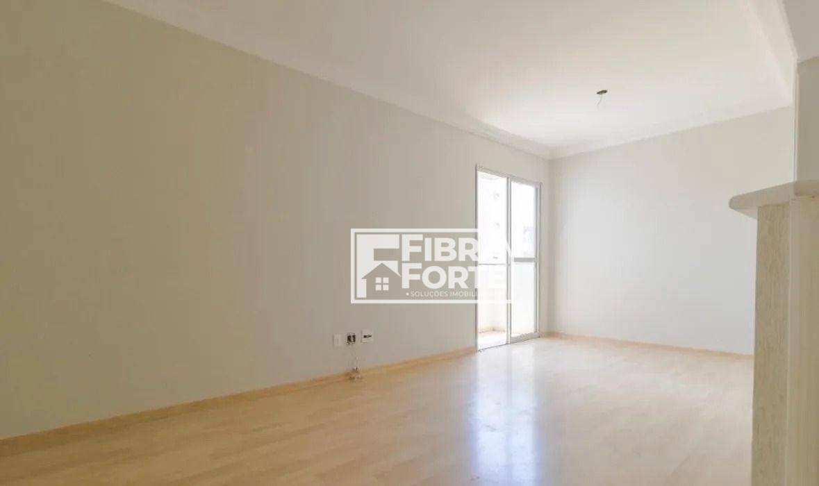 Apartamento à venda com 2 quartos, 70m² - Foto 4