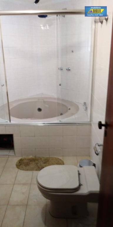 Apartamento à venda com 3 quartos, 180m² - Foto 11