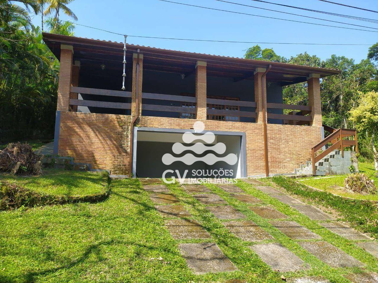 Casa de Condomínio à venda com 3 quartos, 211m² - Foto 1