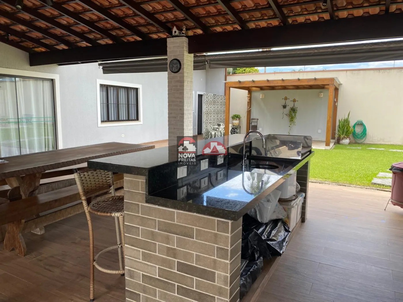 Casa à venda com 4 quartos, 1000m² - Foto 11