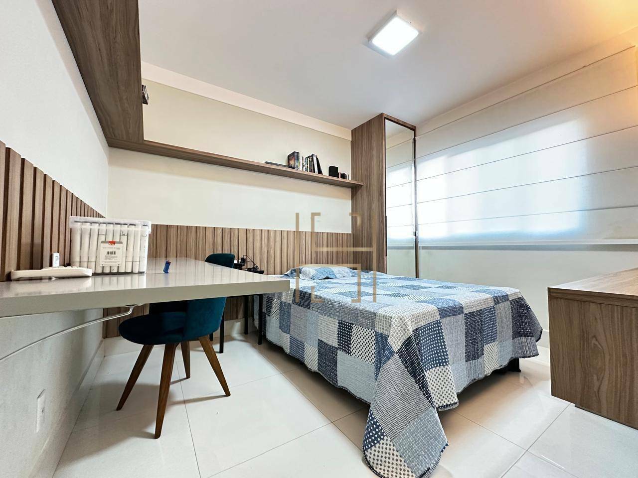 Casa à venda com 4 quartos, 170m² - Foto 26