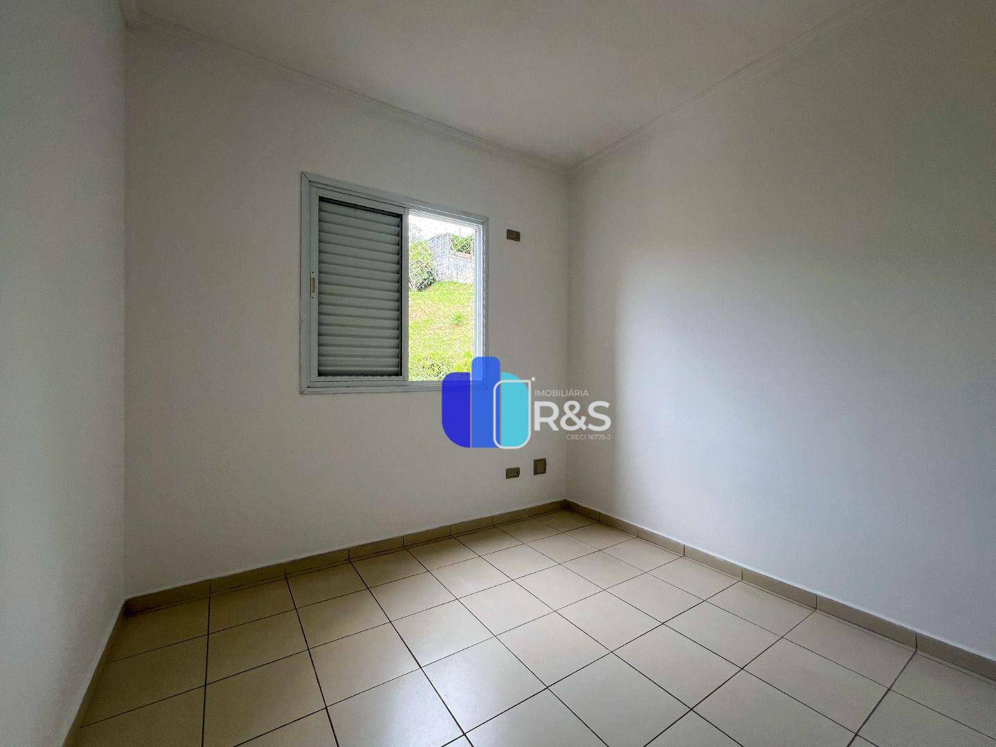 Apartamento à venda com 3 quartos, 76m² - Foto 4