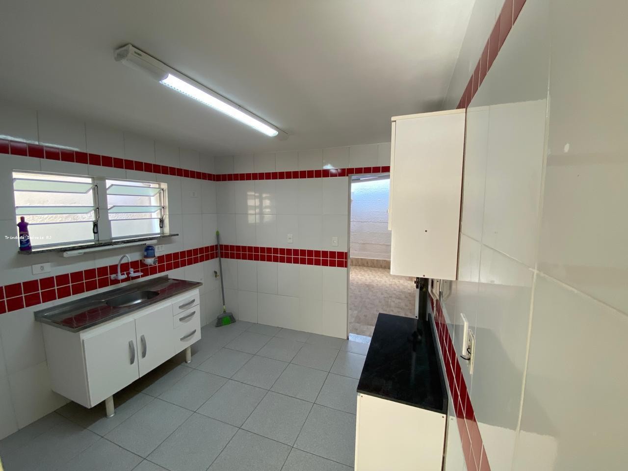 Casa para alugar com 2 quartos, 75m² - Foto 14