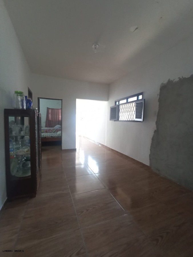 Casa à venda com 5 quartos, 200m² - Foto 7
