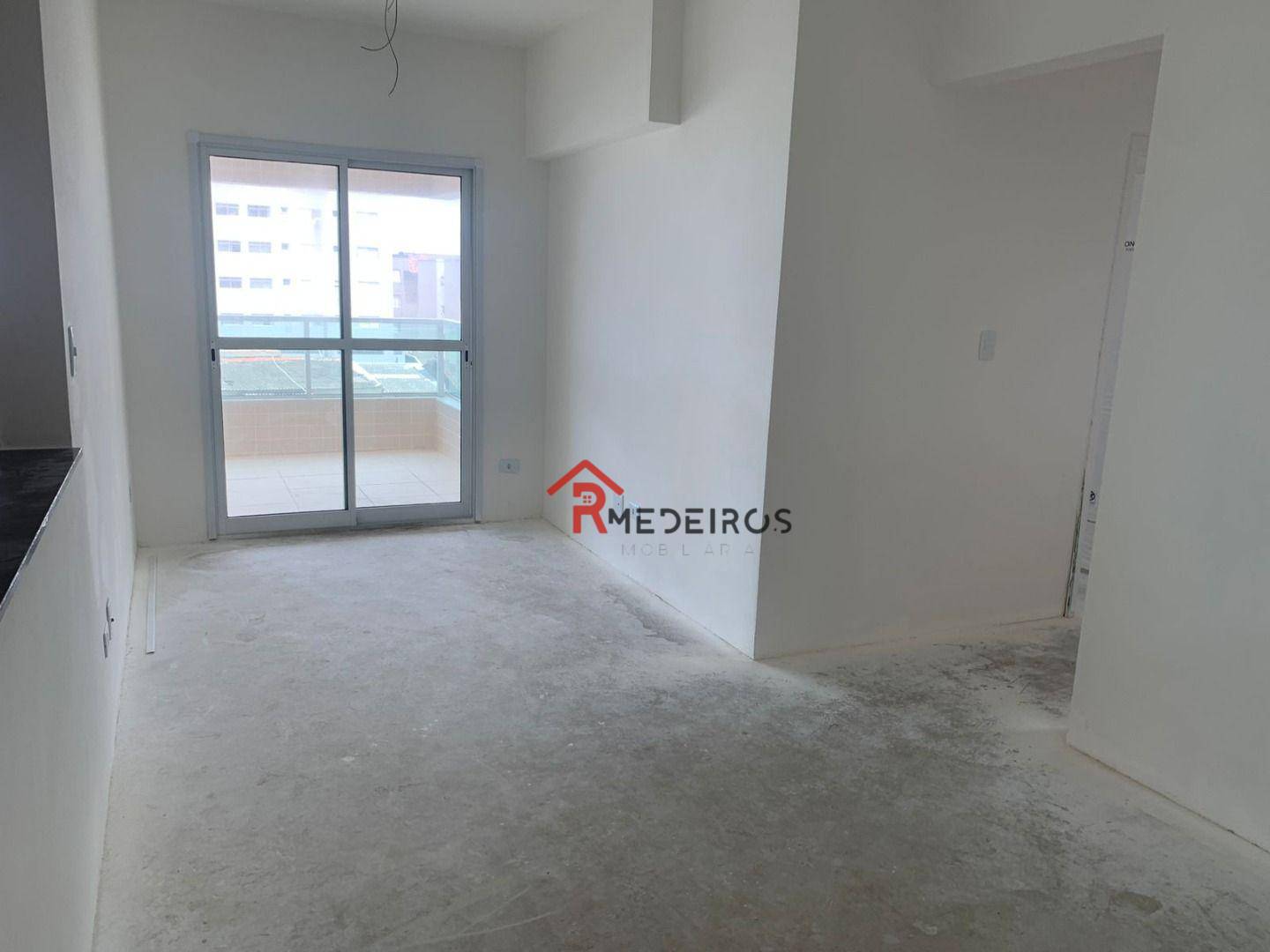 Apartamento à venda com 2 quartos, 70m² - Foto 3