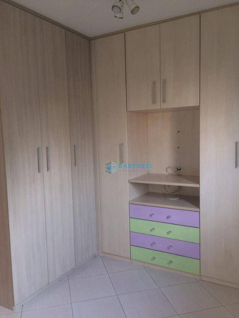 Apartamento à venda com 2 quartos, 70m² - Foto 13