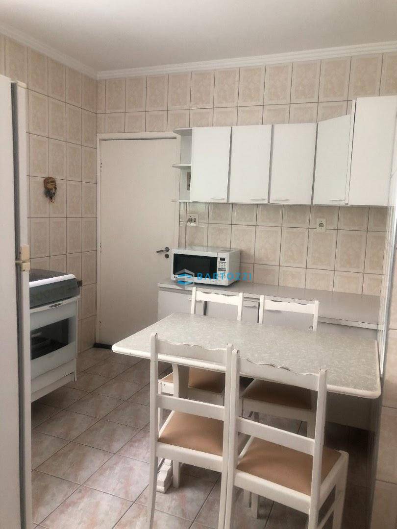 Apartamento à venda com 2 quartos, 72m² - Foto 5