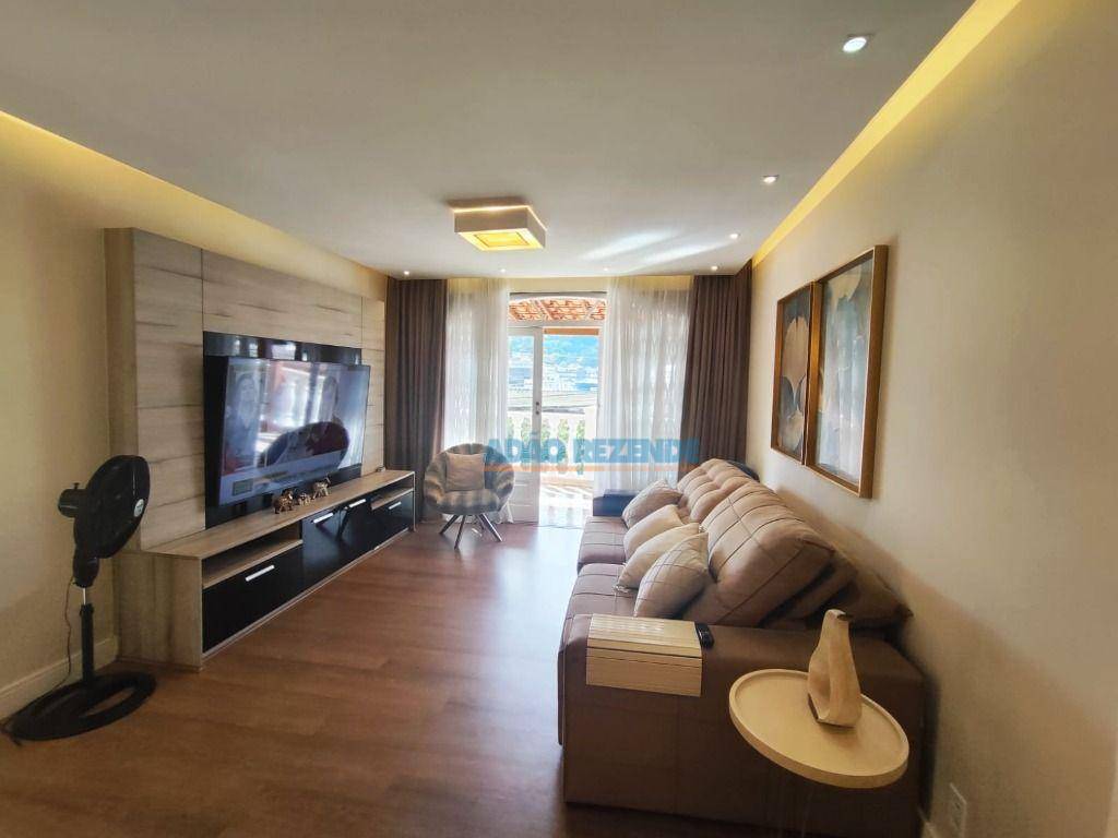 Casa à venda com 3 quartos, 110m² - Foto 4