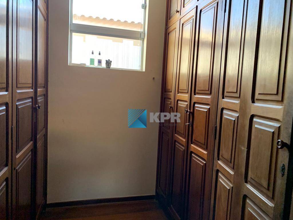 Casa à venda com 4 quartos, 339m² - Foto 24