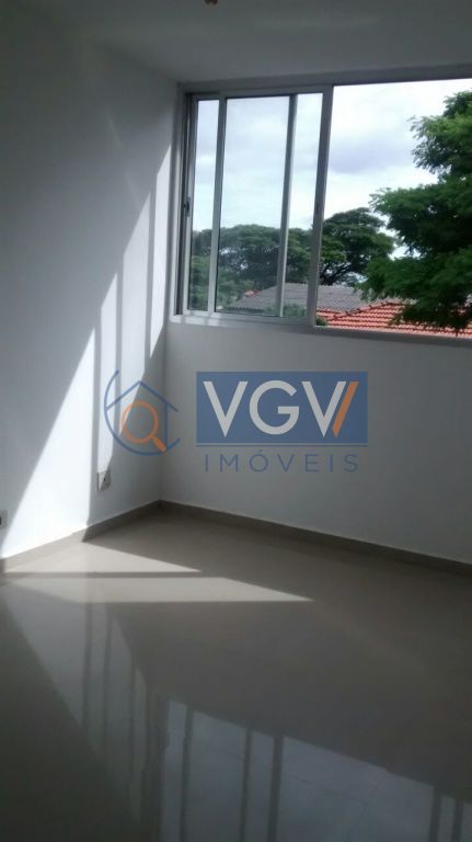 Apartamento à venda com 2 quartos, 60m² - Foto 1