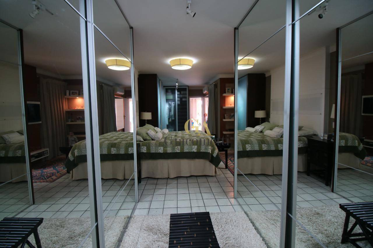 Casa de Condomínio à venda com 4 quartos, 430m² - Foto 15