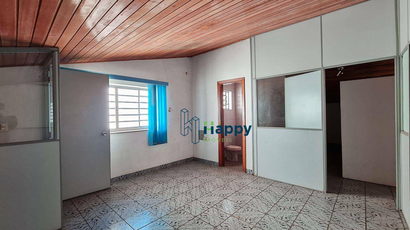 Casa à venda com 2 quartos, 320m² - Foto 32