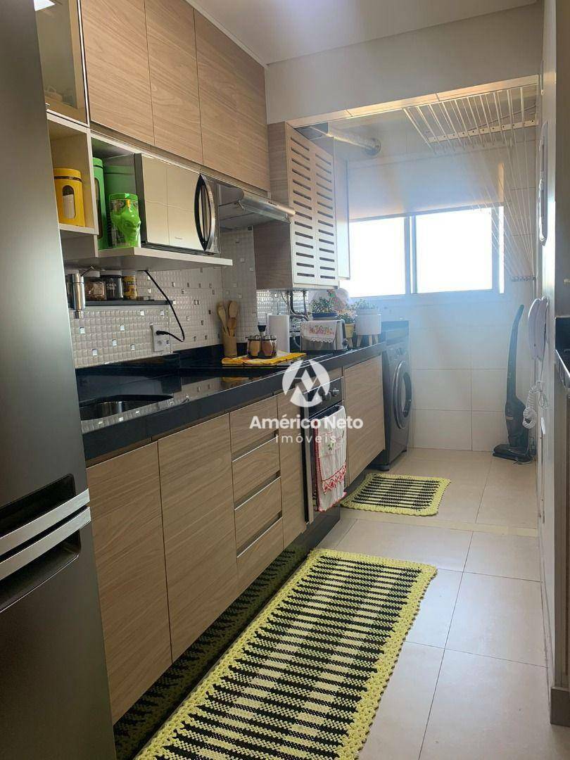 Apartamento à venda com 2 quartos, 67m² - Foto 2