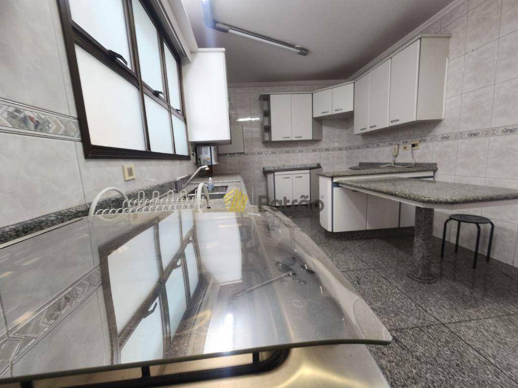 Apartamento à venda com 3 quartos, 150m² - Foto 15