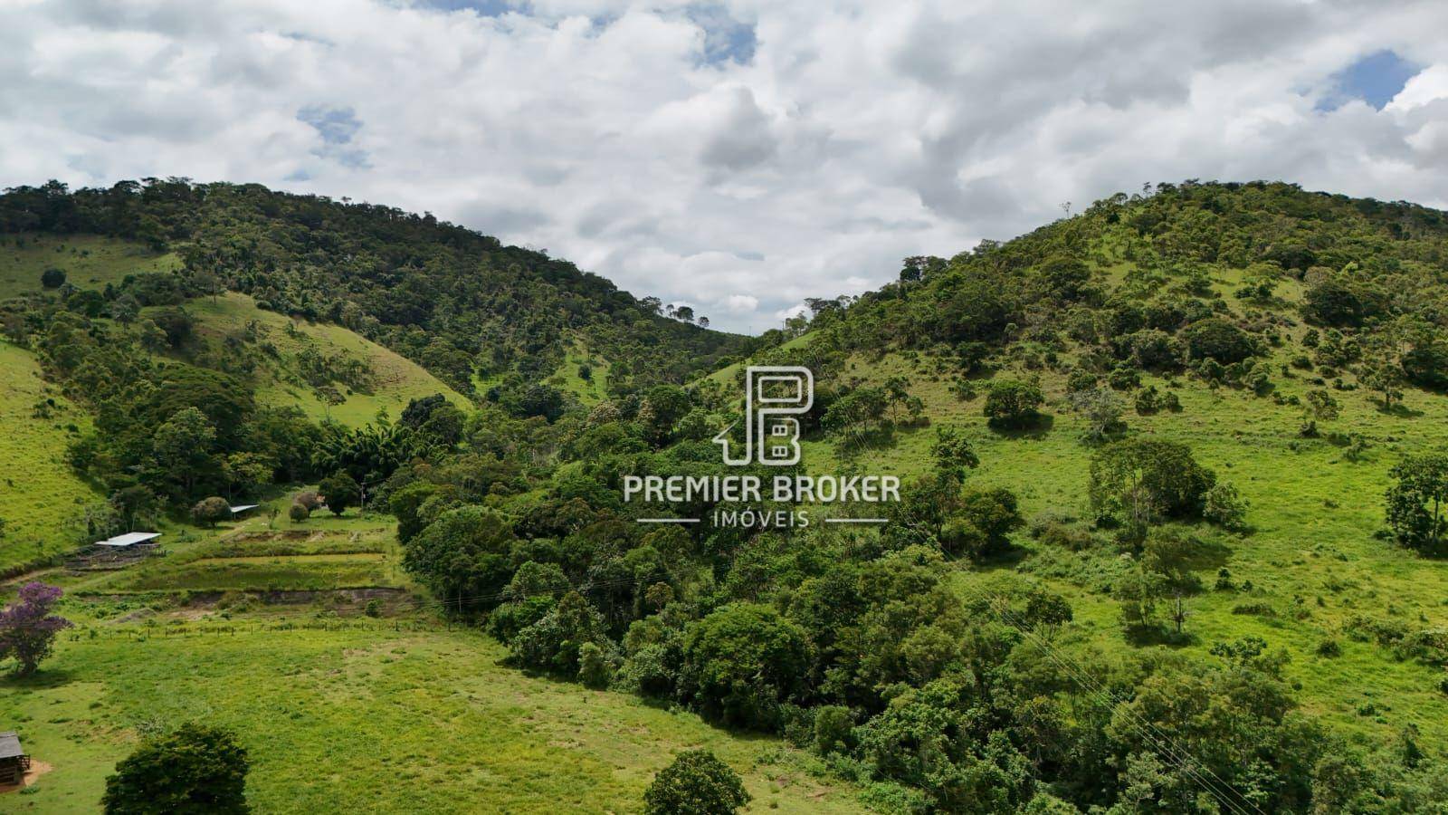 Fazenda à venda com 3 quartos, 250m² - Foto 43