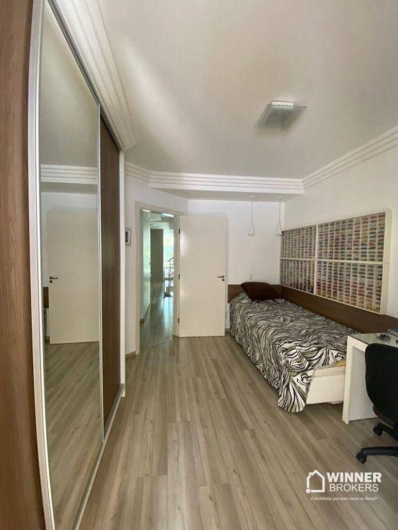 Sobrado à venda com 4 quartos, 300m² - Foto 32