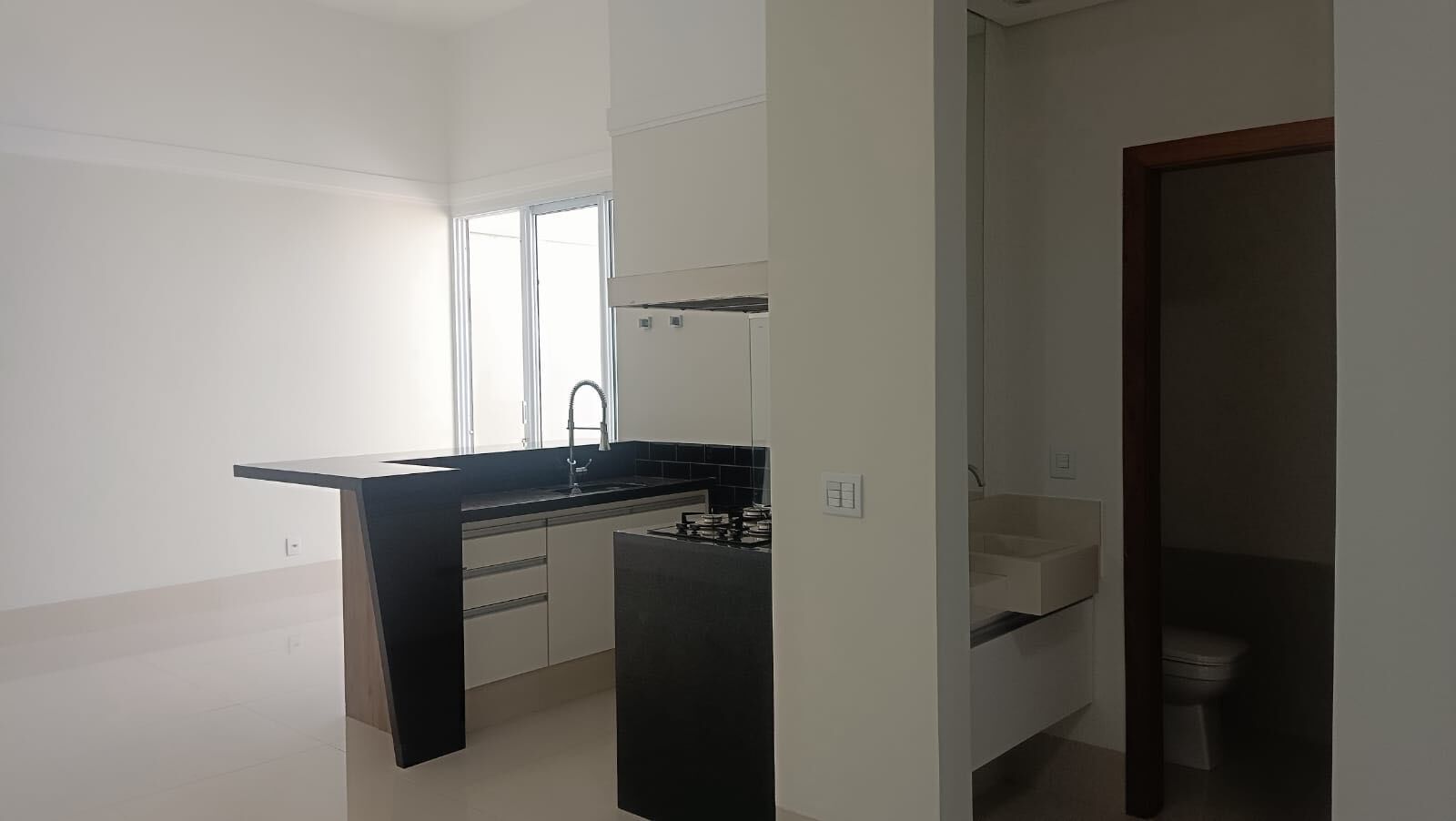 Casa para alugar com 3 quartos, 226m² - Foto 5