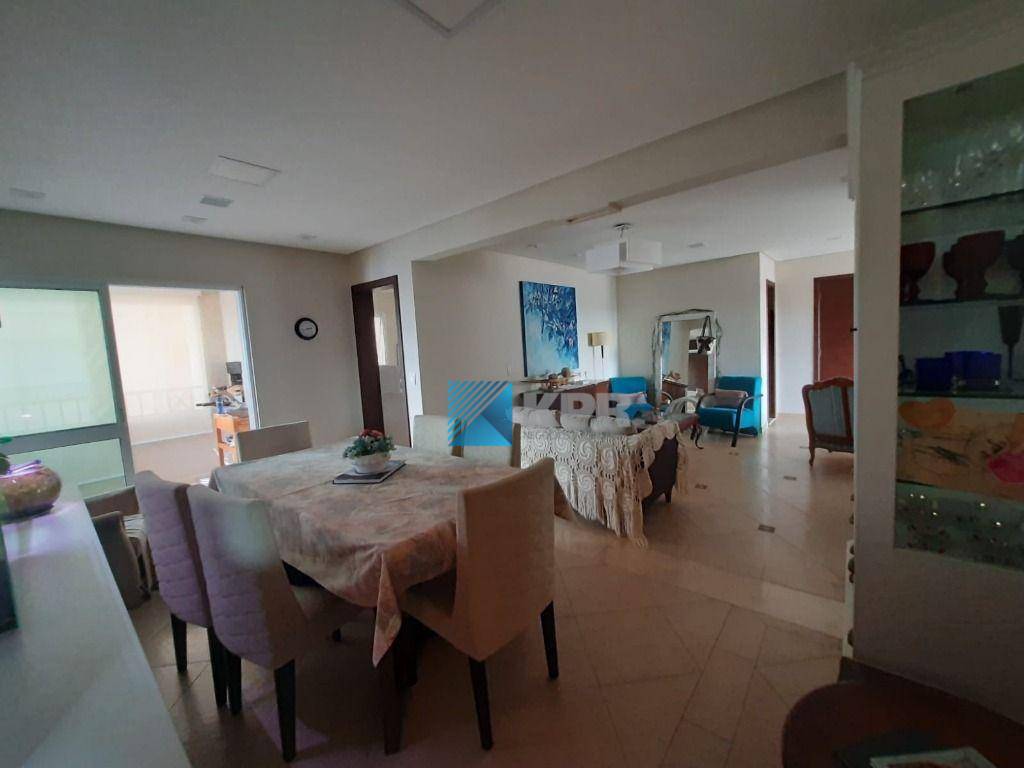 Apartamento à venda com 4 quartos, 190m² - Foto 10