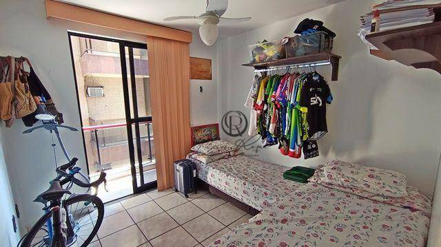 Apartamento à venda com 3 quartos, 189m² - Foto 8