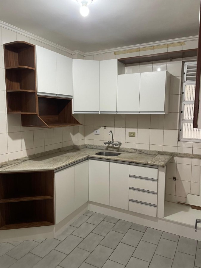 Apartamento para alugar com 3 quartos, 120m² - Foto 4