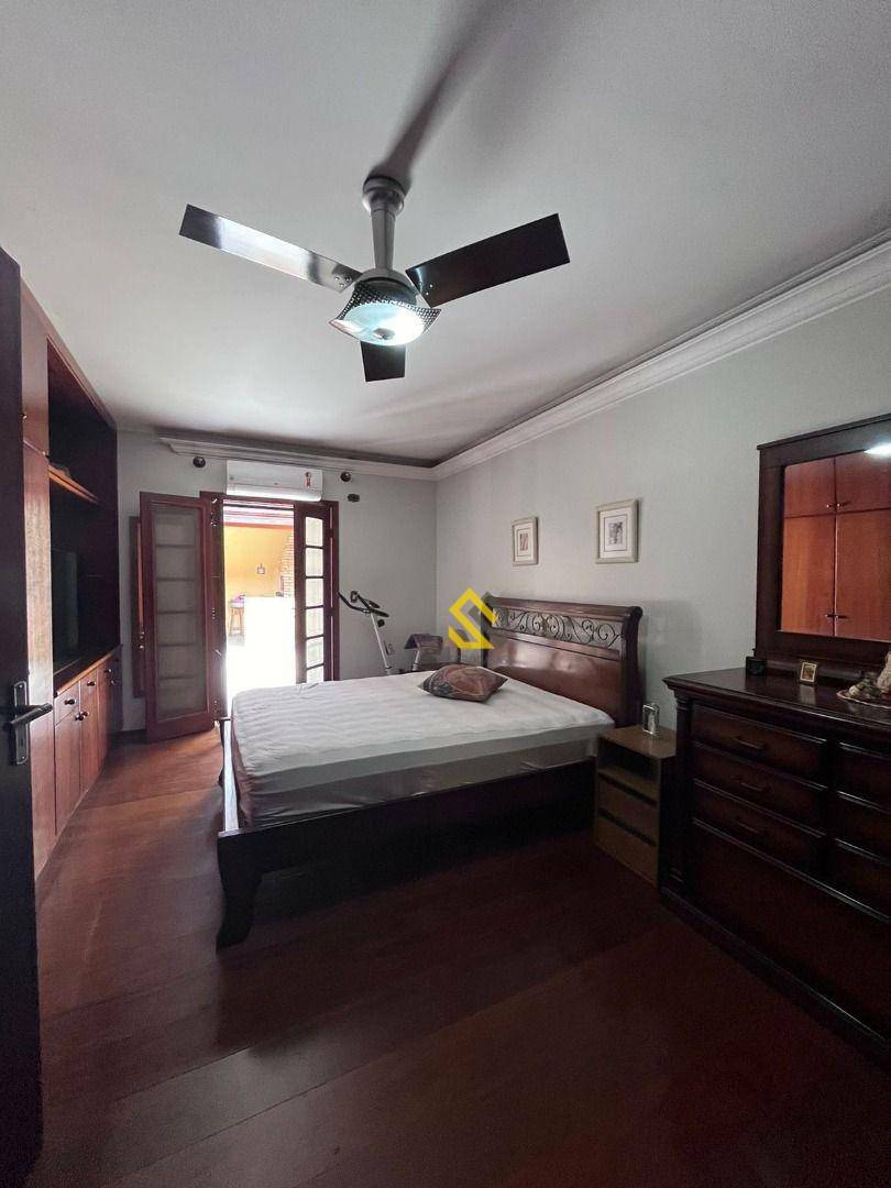 Casa à venda com 3 quartos, 200m² - Foto 23