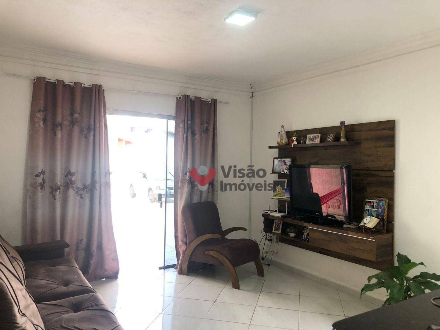 Casa à venda com 2 quartos, 170m² - Foto 4